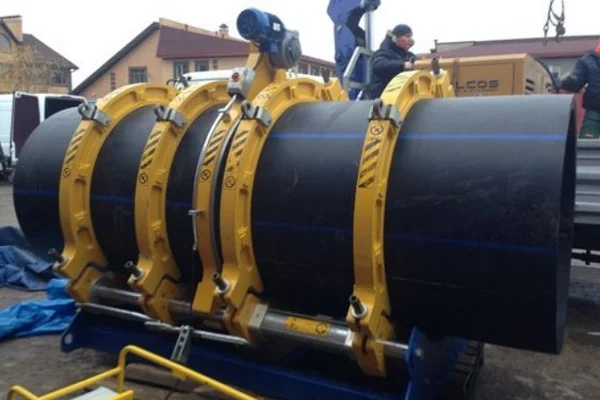 svarka_polietilenovyx_trub_3